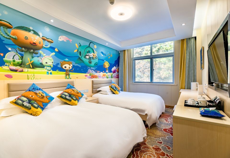 Huangshan BaiYun HotelCartoon Superior Family Friendly Room (2 beds) (Area b)