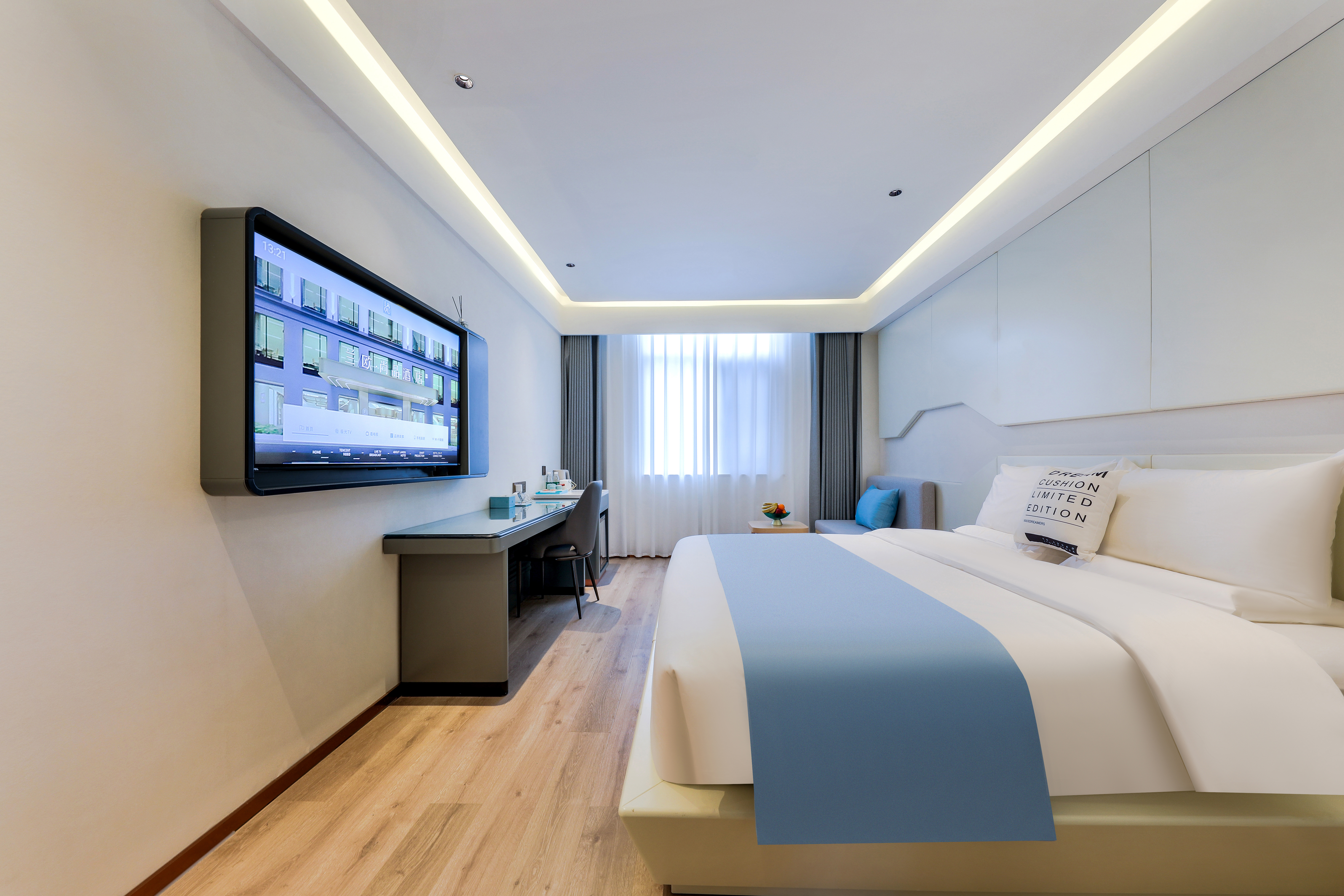 未来科技大床房（全屋智能+乳胶床垫+冰箱）