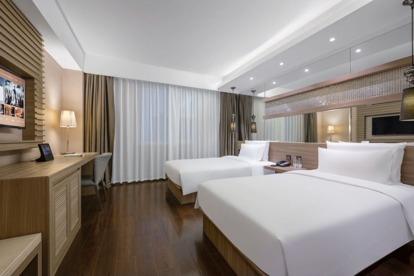 高级双床房（金可儿KINGLOIL床垫+迷你冰箱+智能客控）