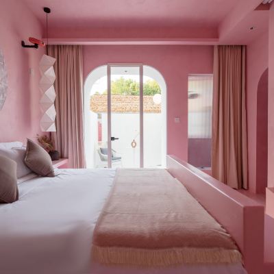 初空 | 粉紅大床房（高清投影+智能馬桶） 棲夢民宿（上海新月店）優惠