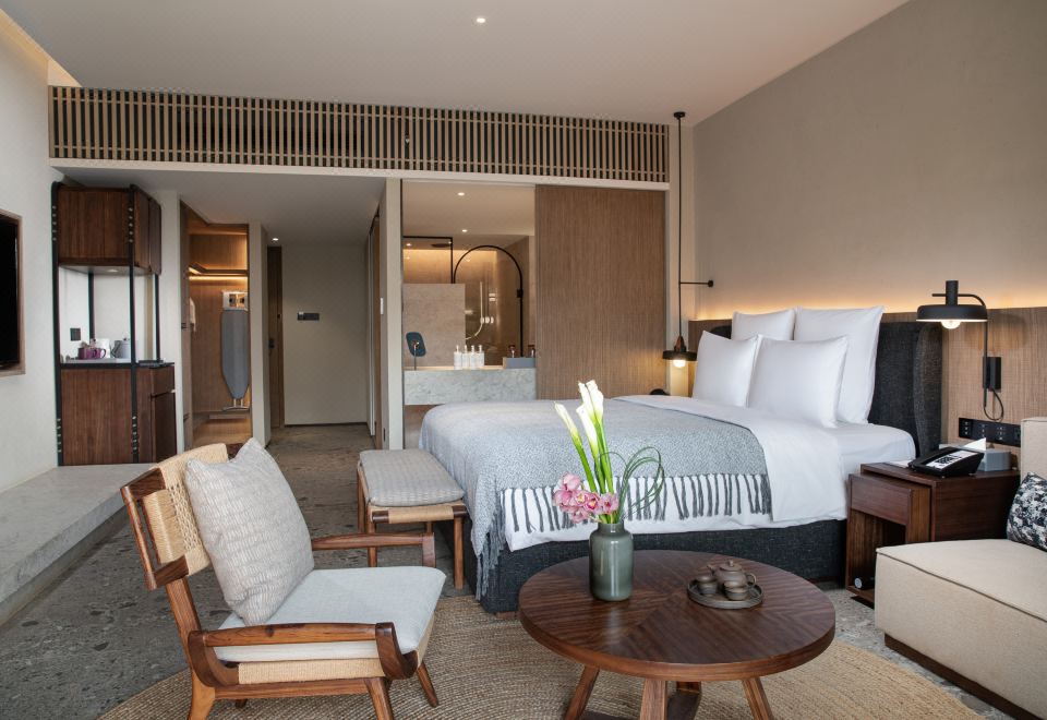 錾影泡池大床房