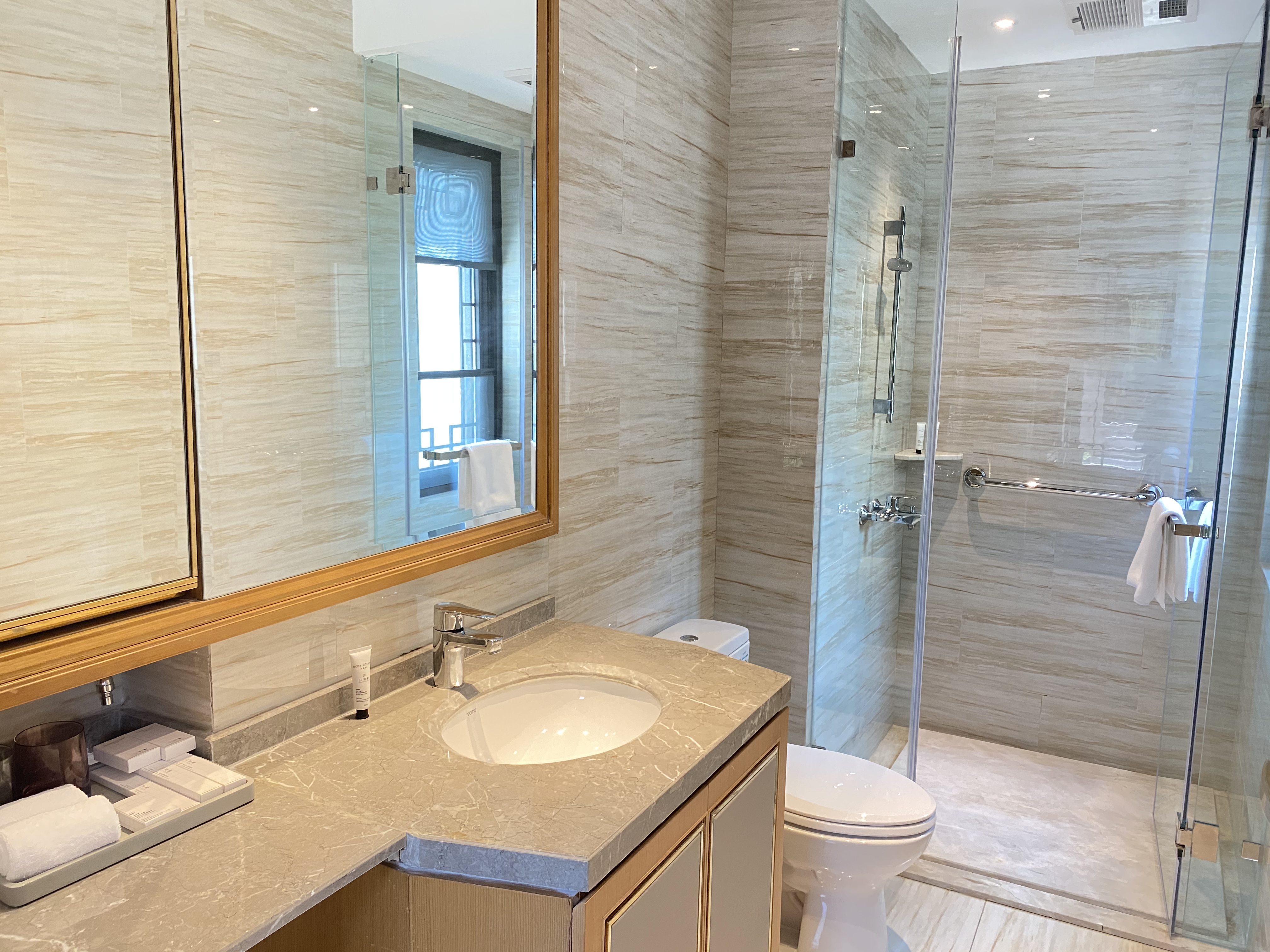 两居两衞·隐溪禅意别院