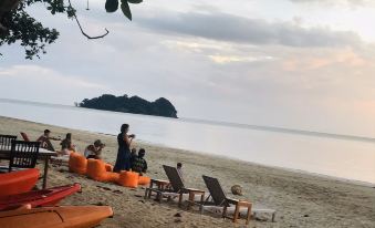 Koh Jum Delight Beach