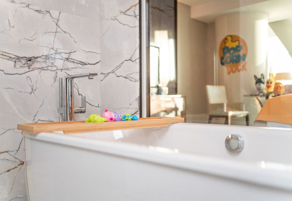 小黄鸭主题大床房