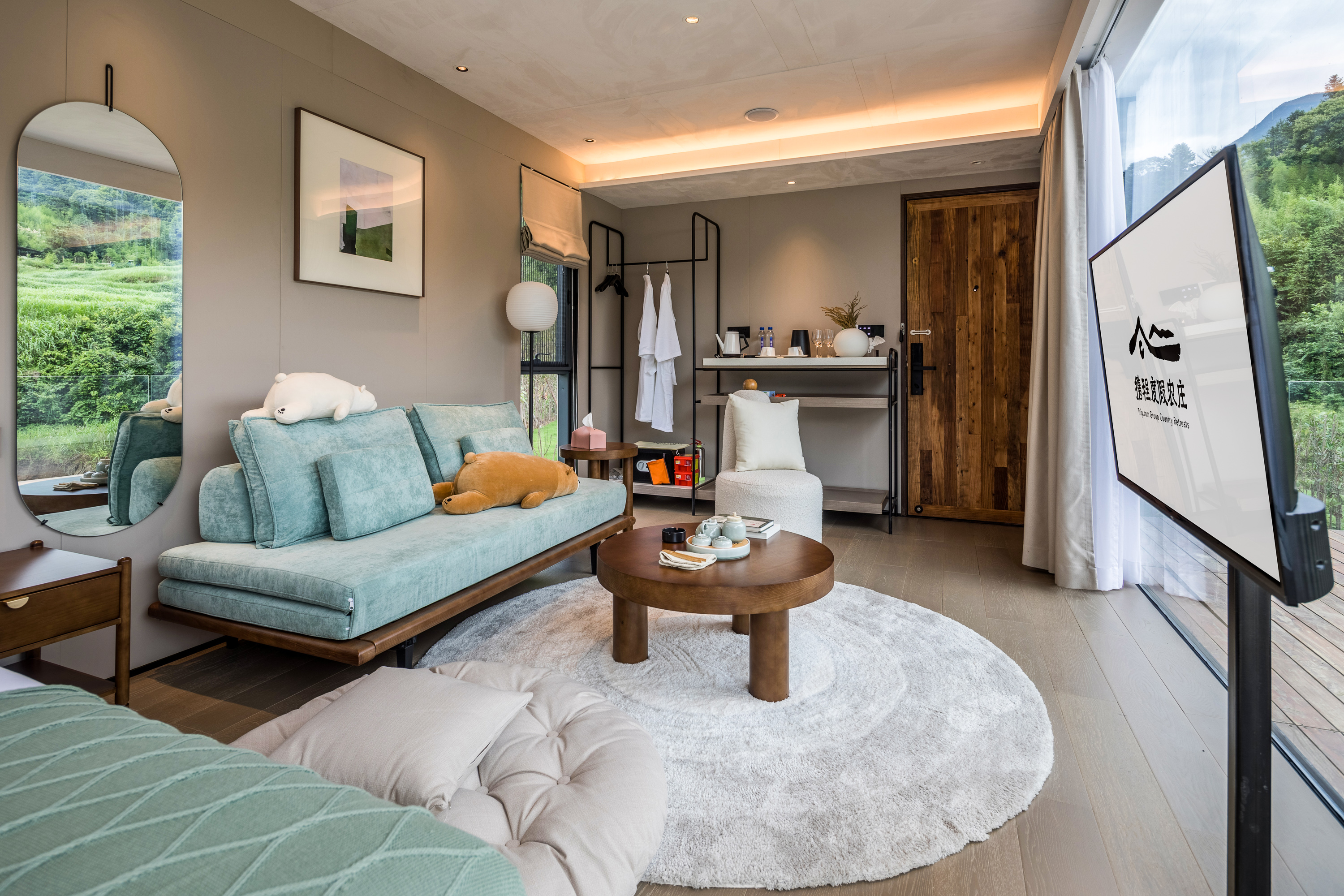 临水观景大床房