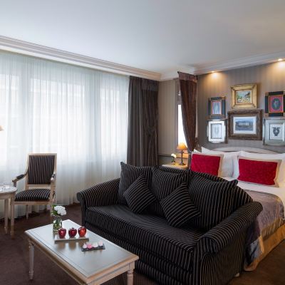 Executive Triple Room Hotel Royal Manotel Geneva Promo Code