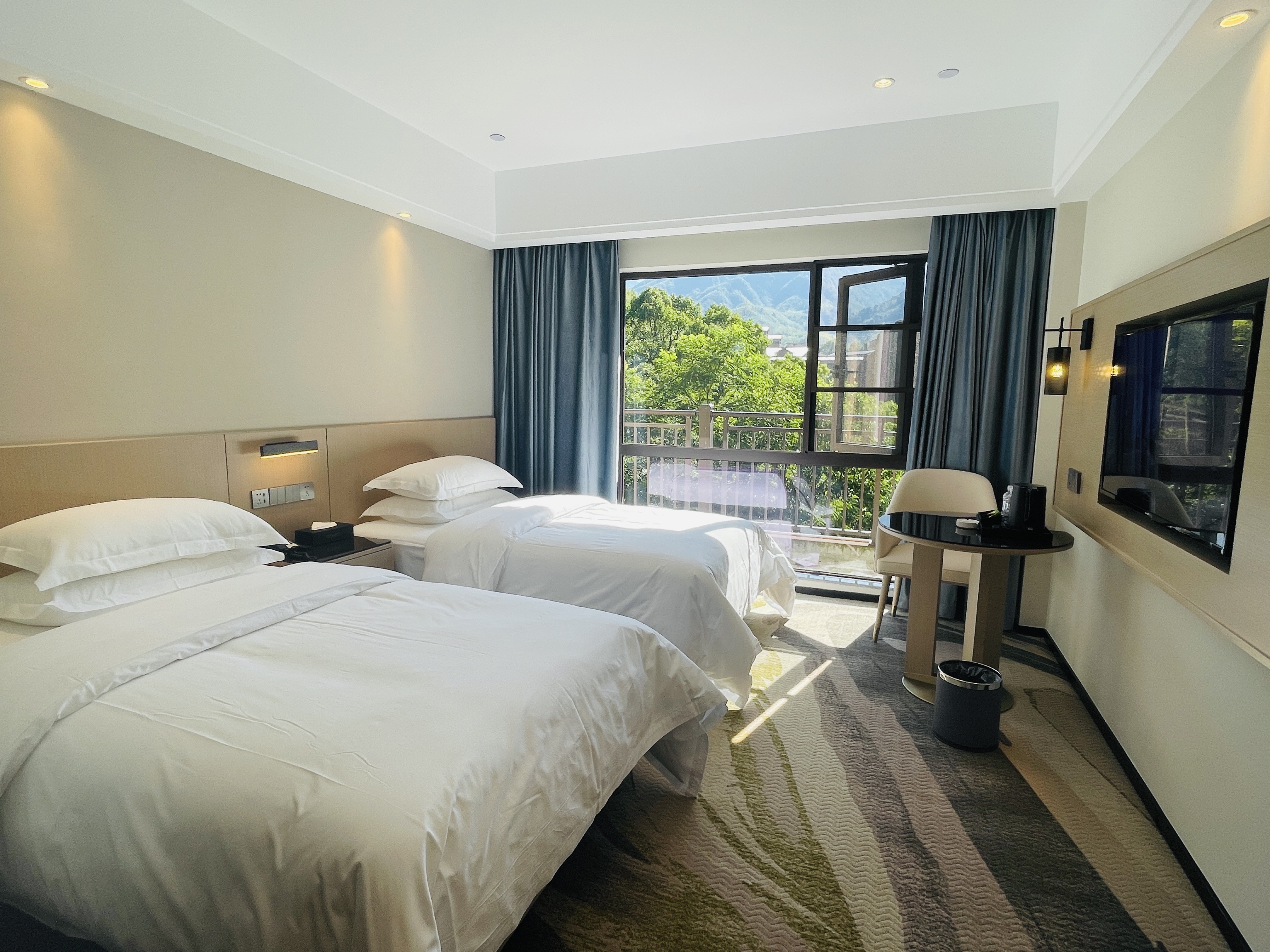 山景庭院雙床房