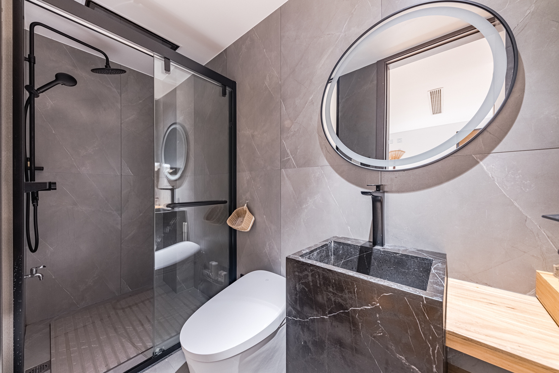 Floral Hotel·Xiapu Mid Mountain Lansu Hotel (Sansha Dongbi Store)陌野-山景大床房（榻榻米+茶具+智能马桶）