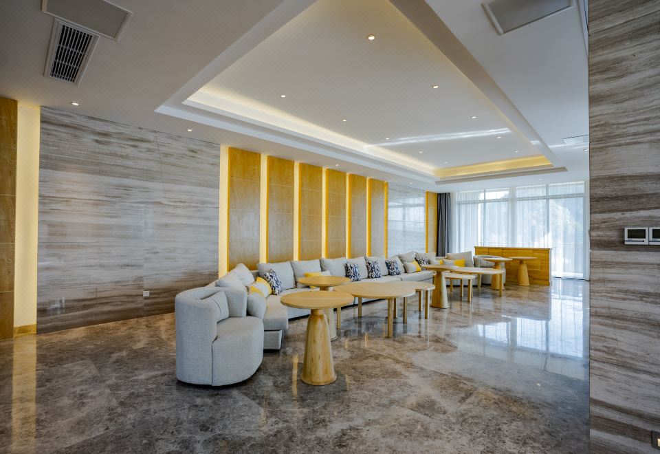 Qiandaohu Xinbo Holiday HotelDeluxe Family Room - 4-Room