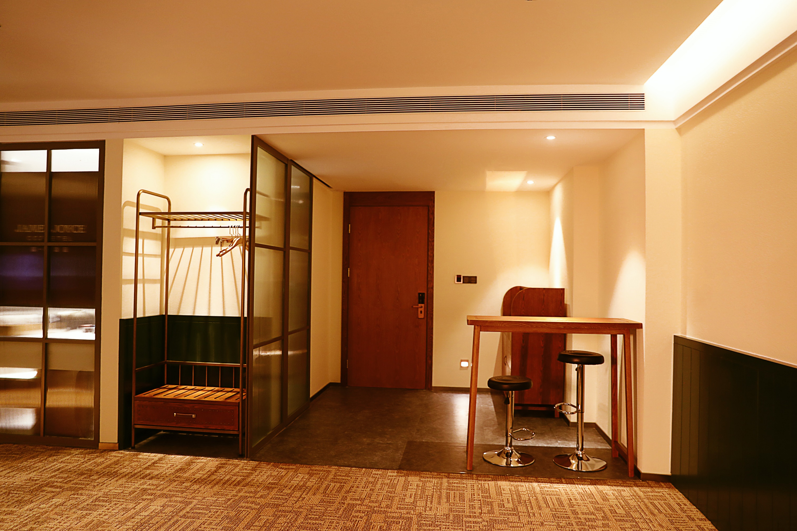 至尊浪漫红酒大床房