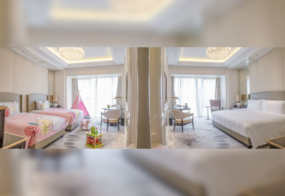 the Langham HaikouJoyful Family Interconnecting Sea-view Room