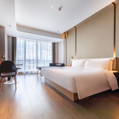 行政大床房（普蘭特床墊+電視投屏+THANKYOU洗護沐） 昆明政務中心春融街亞朵飯店優惠