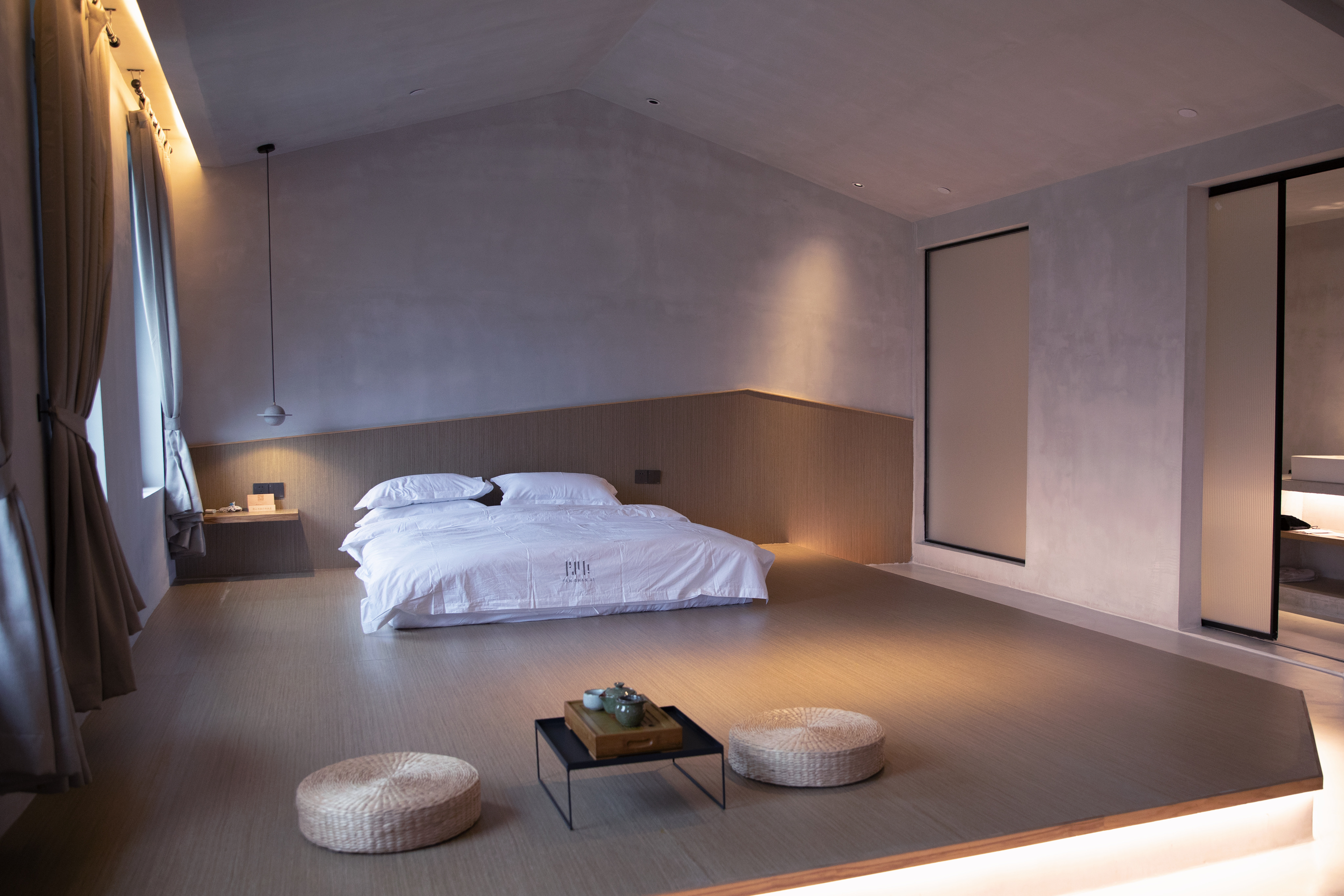 沐晨静谧大床浴缸套房