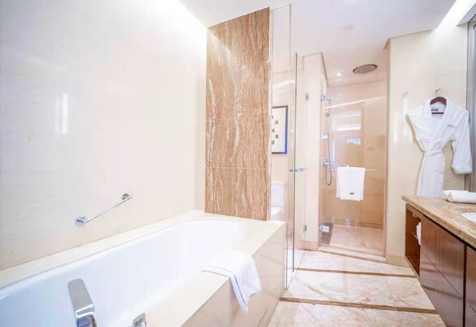 豪华景观大床房·览魅力山景