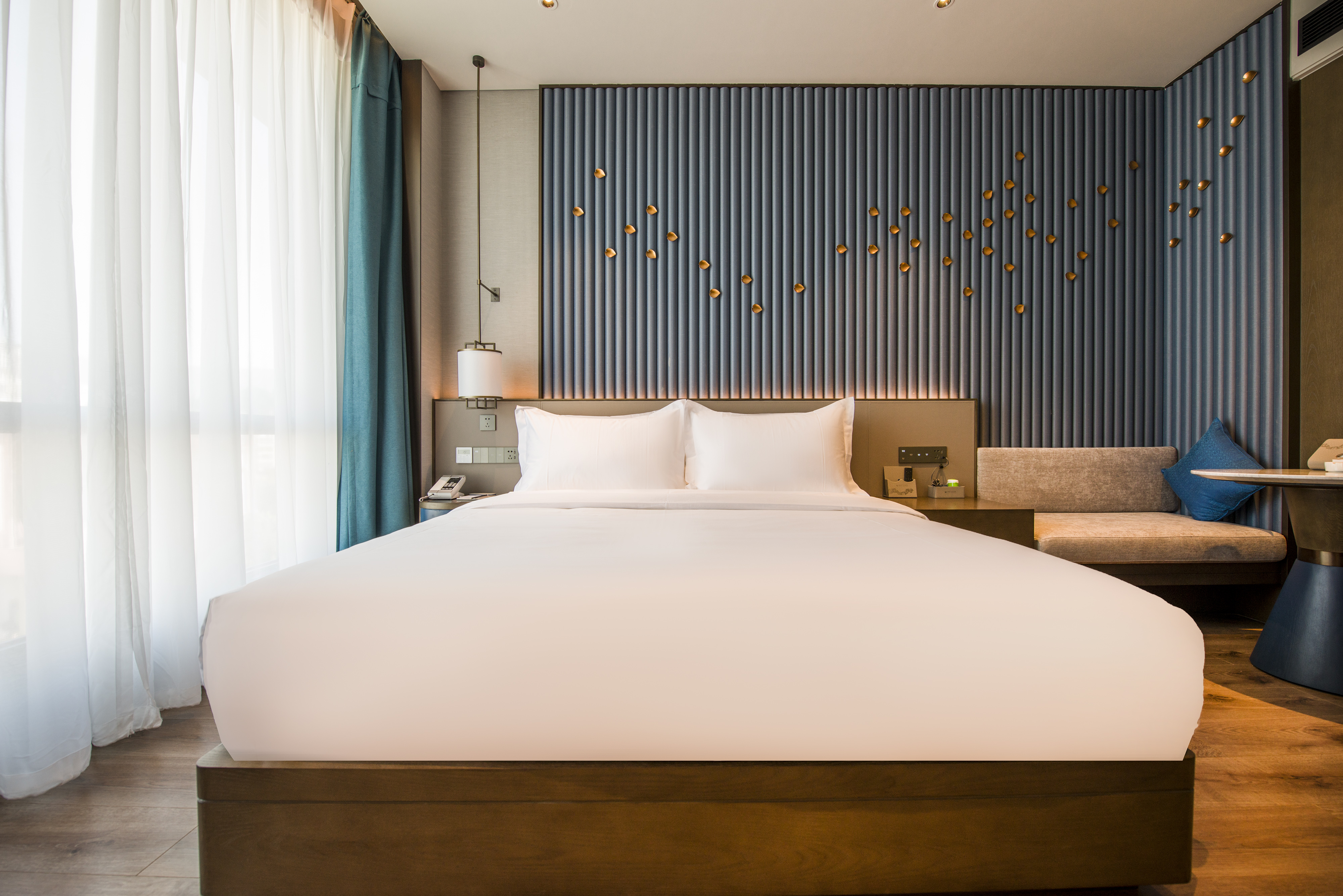 特惠大床房（迷你Bar＆街景落地窗）（2号楼）