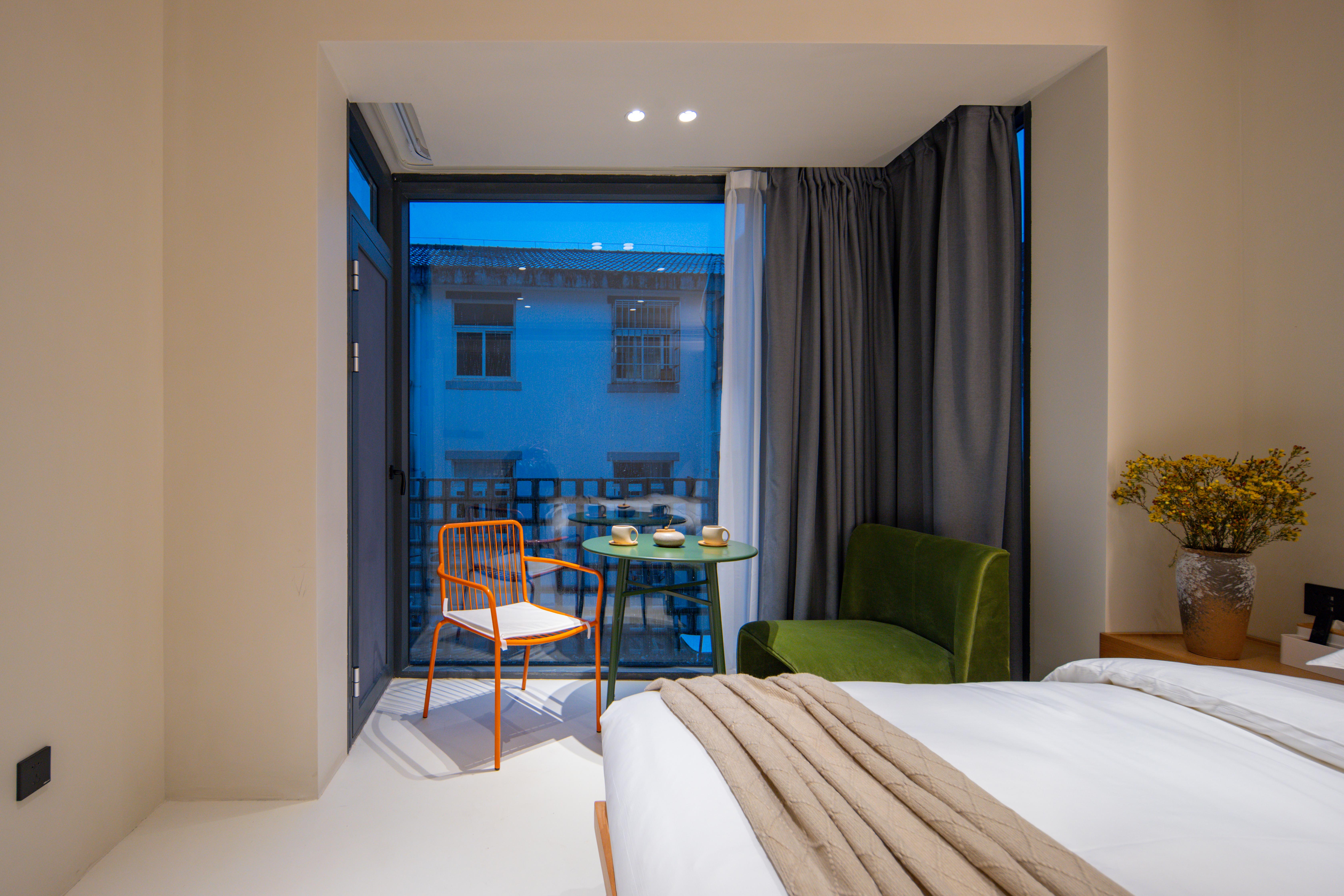 闻雨·露台双床房+巨幕投影+休憩茶桌+全屋智能客控