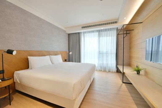 CHECK inn Select New Taipei Sanchong Waterfront