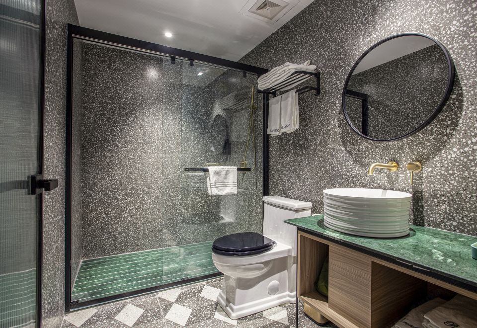 智能巨幕四人电竞房[3060+32寸2K 165HZ显示器]