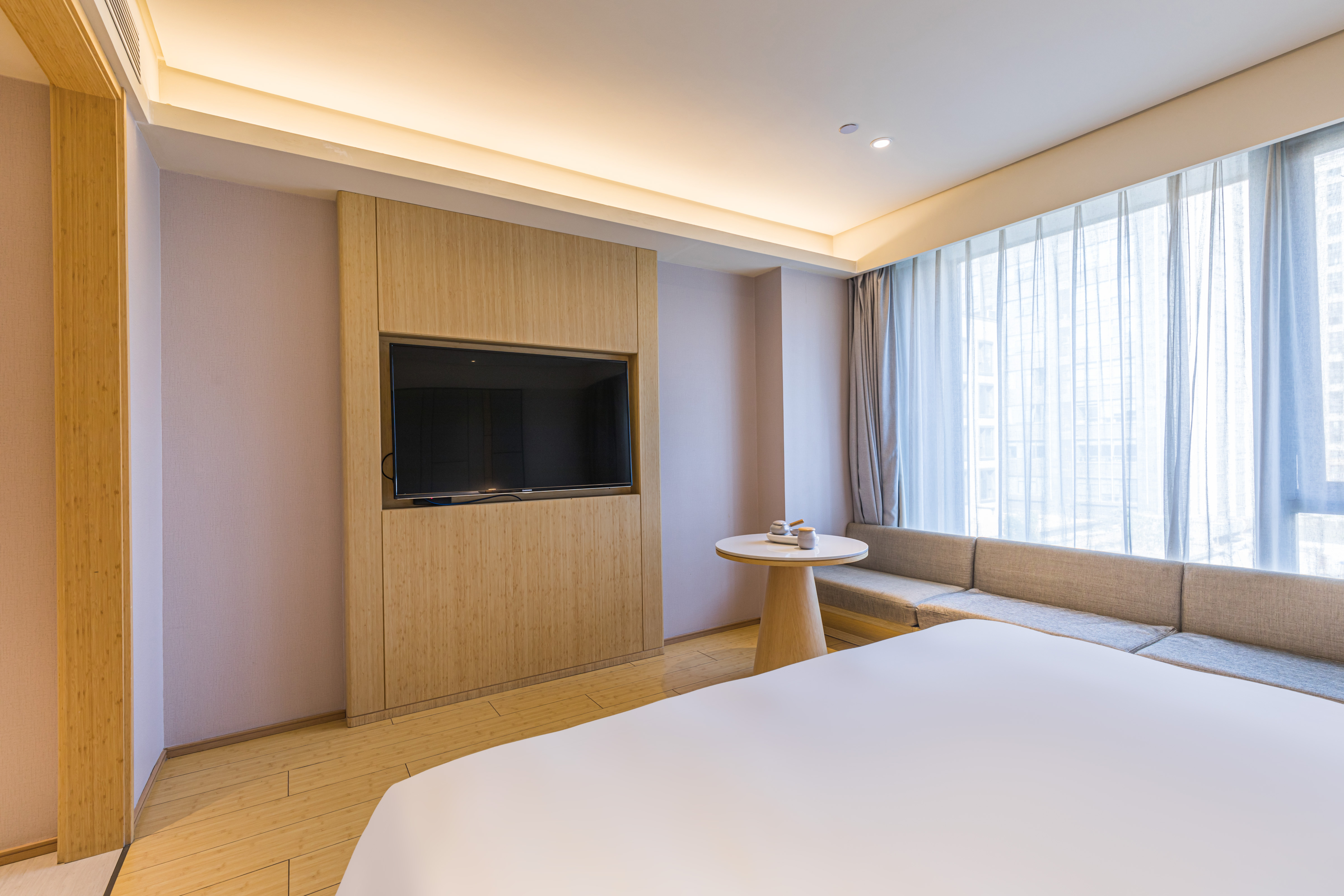 舒压-高级大床房（落地窗+小冰箱+mini茶海）