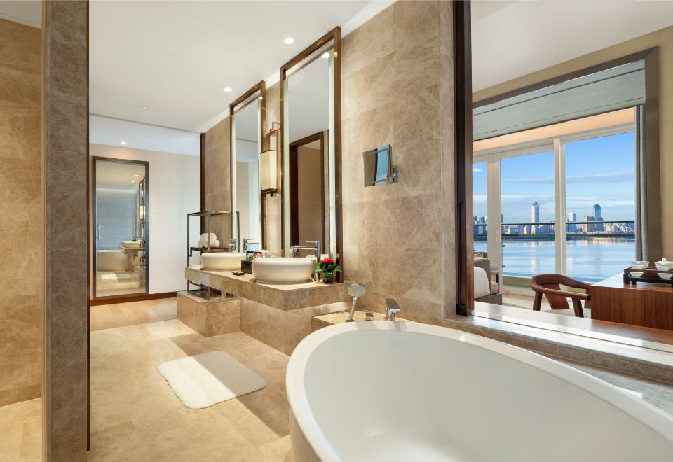 尊享行政海景大床房|阳台【落日晚霞美景】