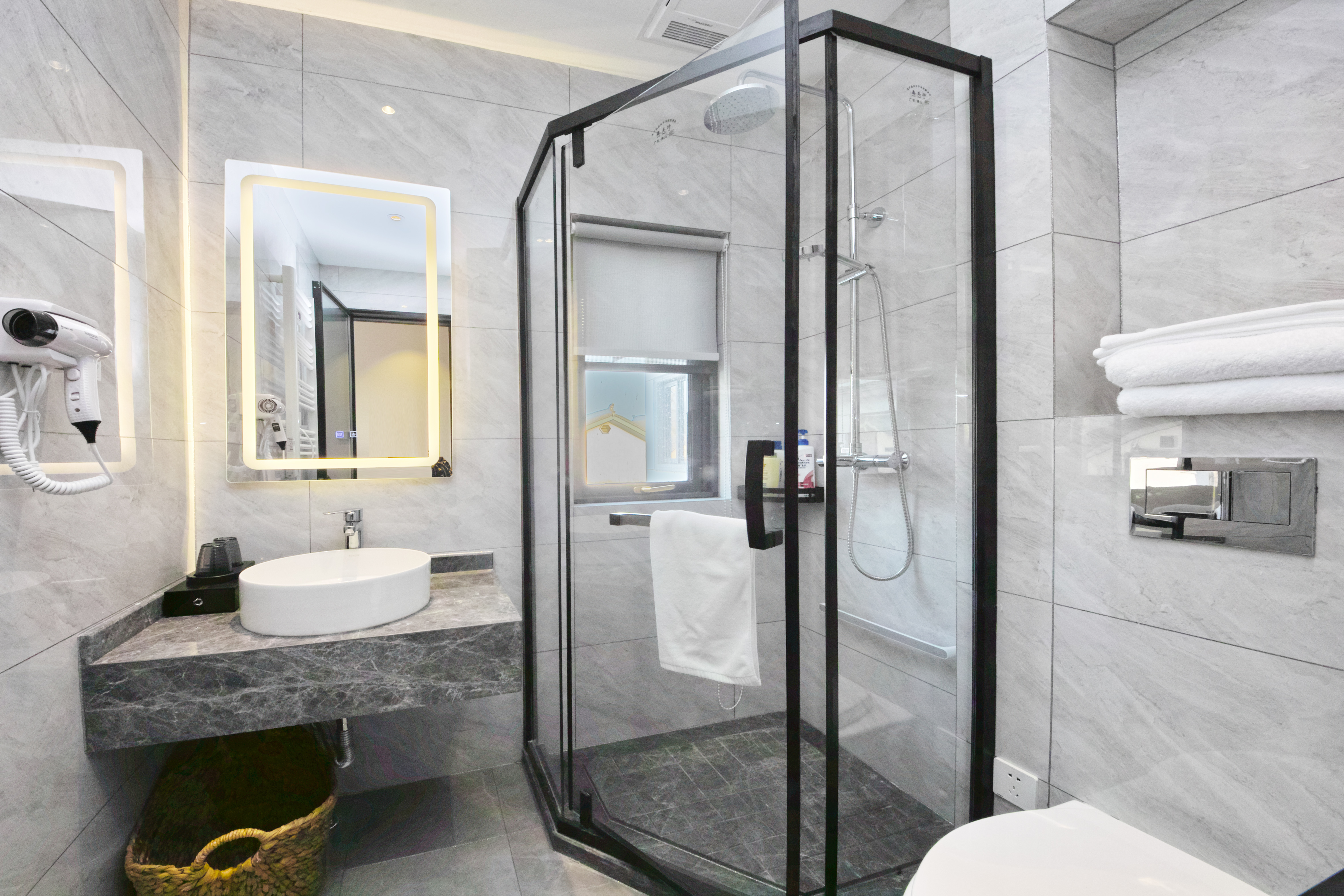 听风·高级家庭套房（山景+沙发+舒适床品）