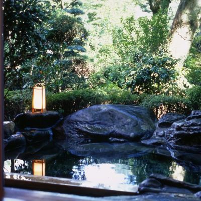 【山　荘】[四季の間]天然温泉 露天風呂付客室「木犀」（和室13畳＋8畳）