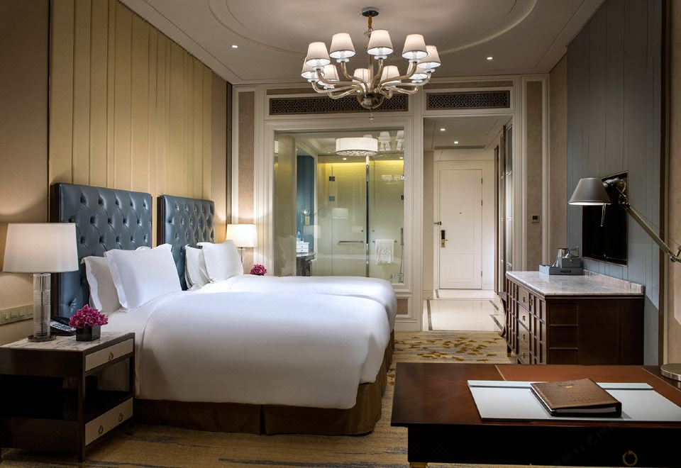 Sofitel Shanghai HongqiaoSuperior Twin Room