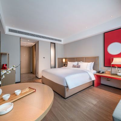 標準大床房（空間溫馨+零壓深睡枕） 怡程飯店（梧州市政廣場店）優惠