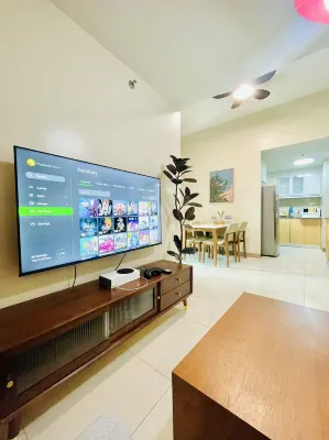 Thompson Suites BGC (One Uptown Residences)