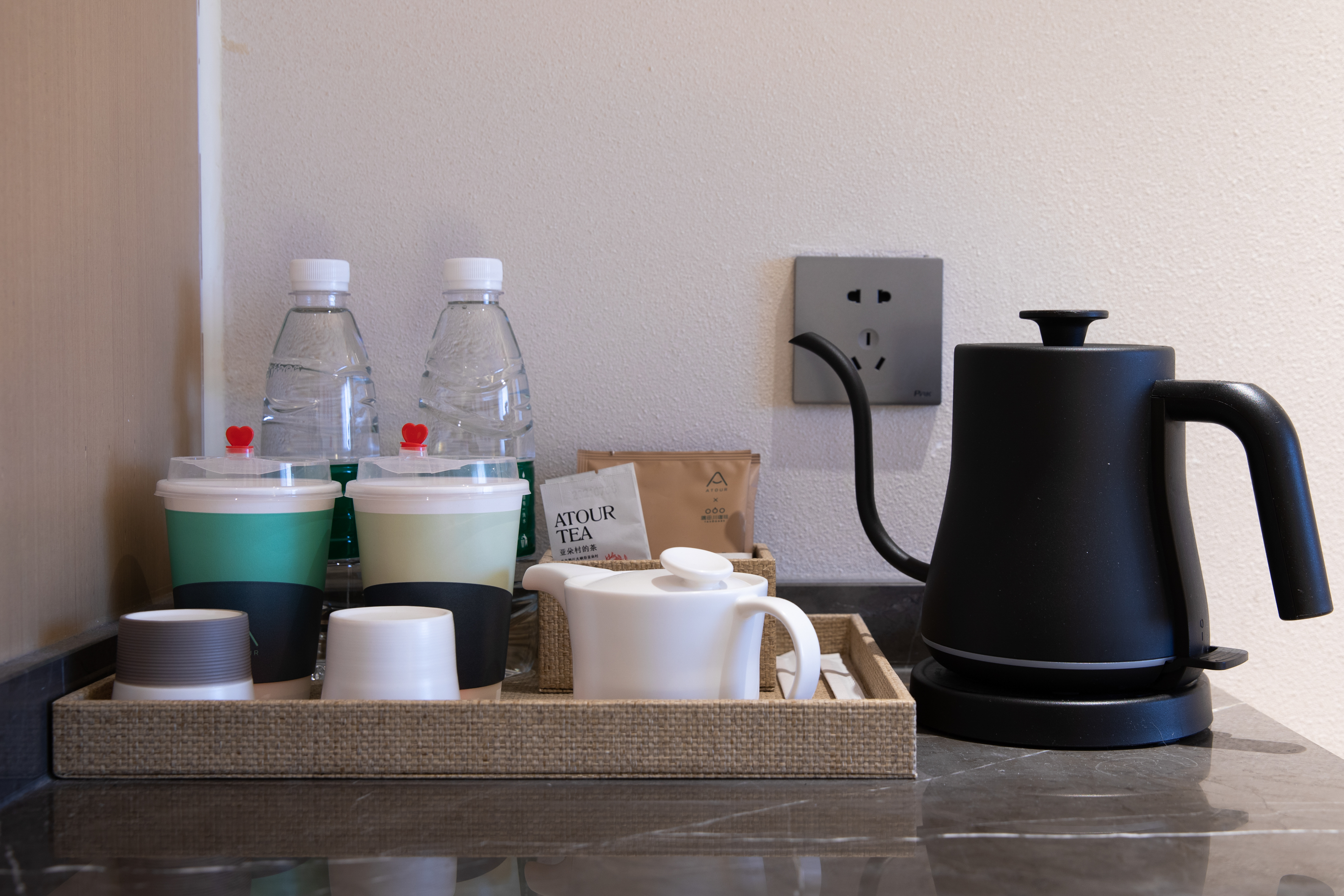 高级大床房（手机投屏+小冰箱）