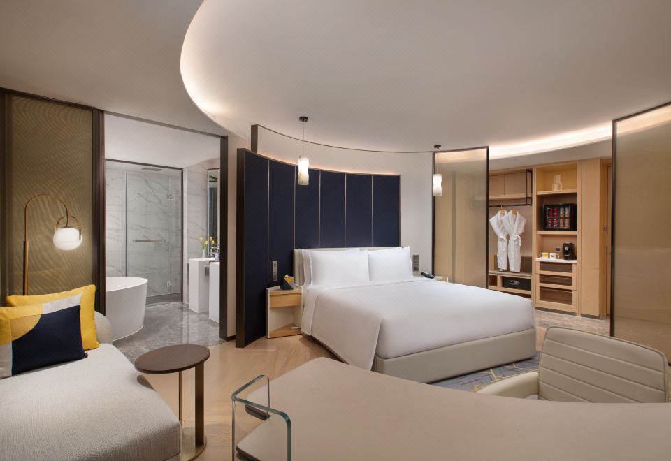 开放式套房-潮趣圆形浴缸，臻选大牌备品