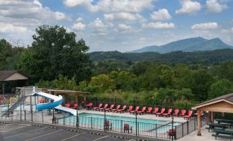 Howard Johnson by Wyndham Pigeon Forge