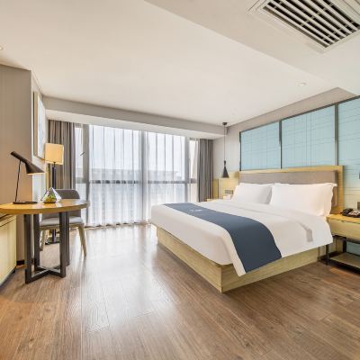 舒適大床房（舒適好棉+落地窗+慕斯床墊） 宜尚酒店（貴陽高鐵北站店）優惠