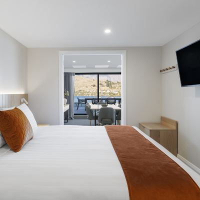 四臥室頂層房 皇后鎮湖岸盛橡度假飯店優惠