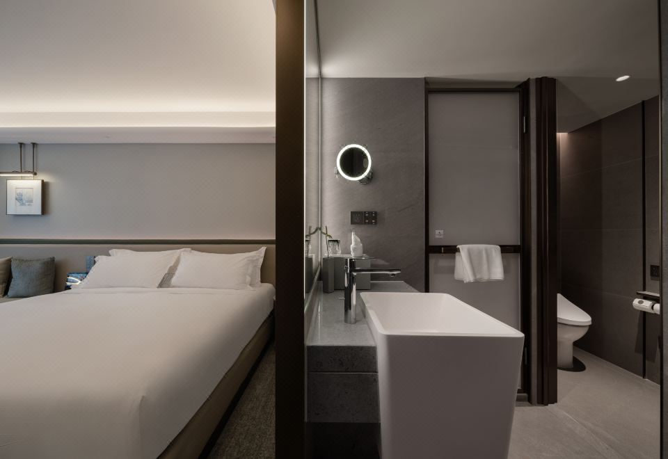 THE TAI HOTELBoutique Queen Room