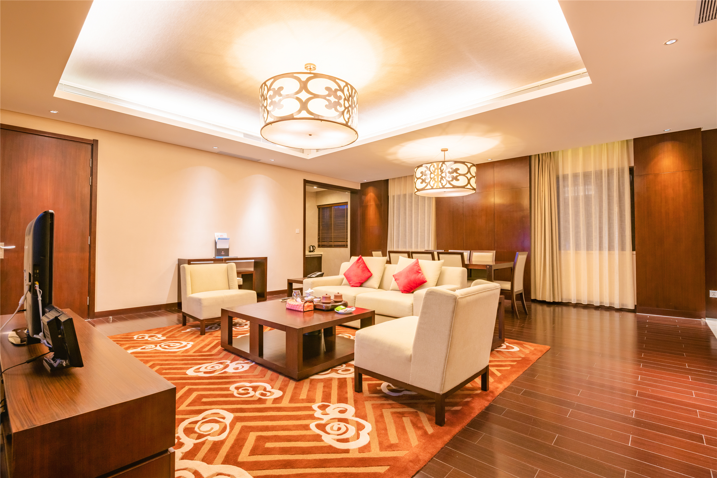 别墅露台泡池套房