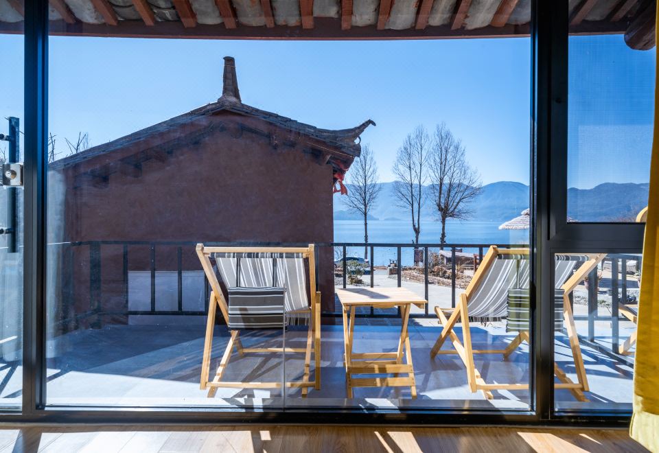 Lake Gaze I Elegant Lake-View Double Bed Room