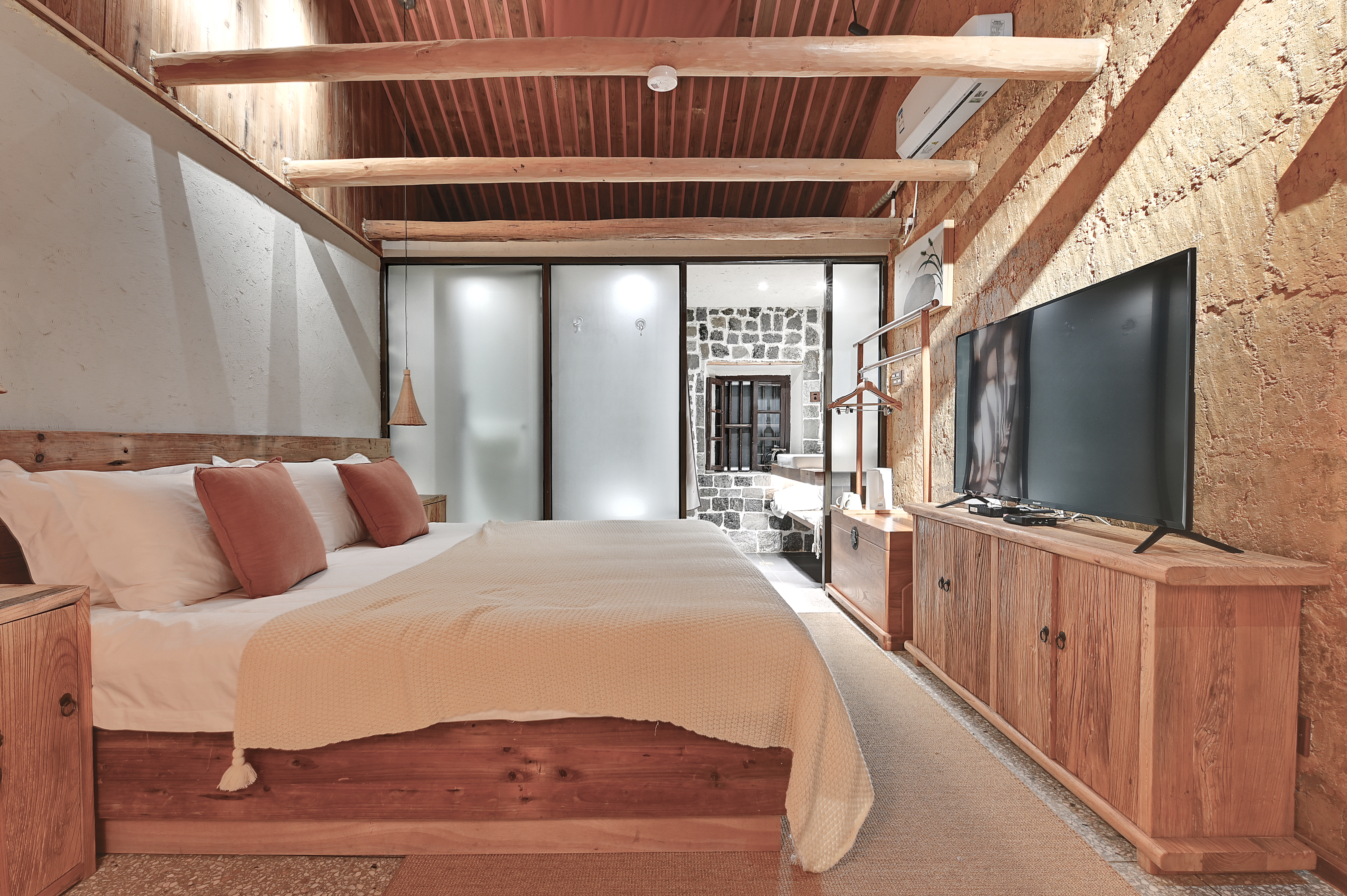 那寨溪居-听雨-幽静阳台大床房