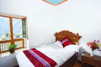 Danba Jiangji B & B