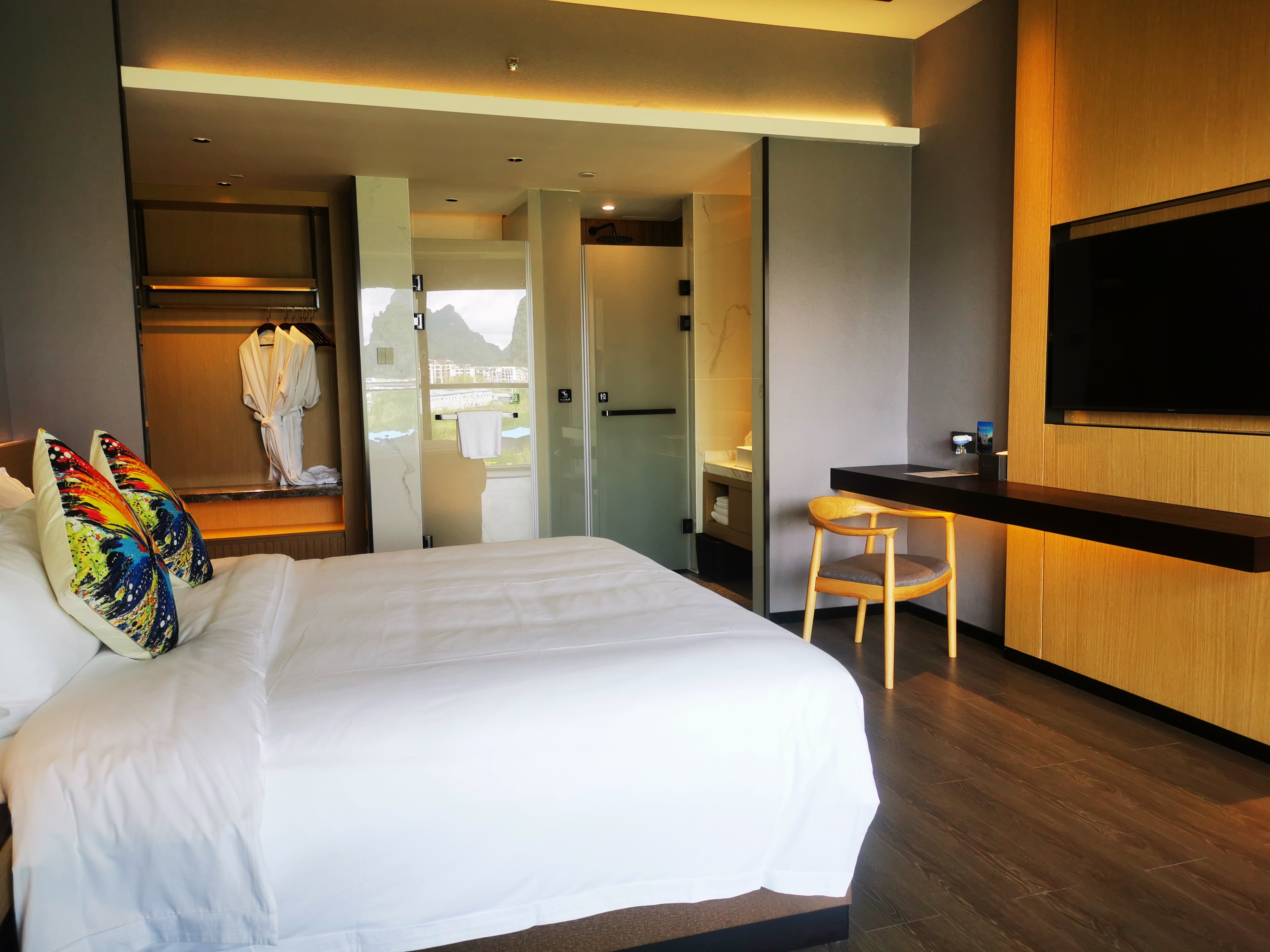 峯林环绕?270°全景阳台一室一厅套房