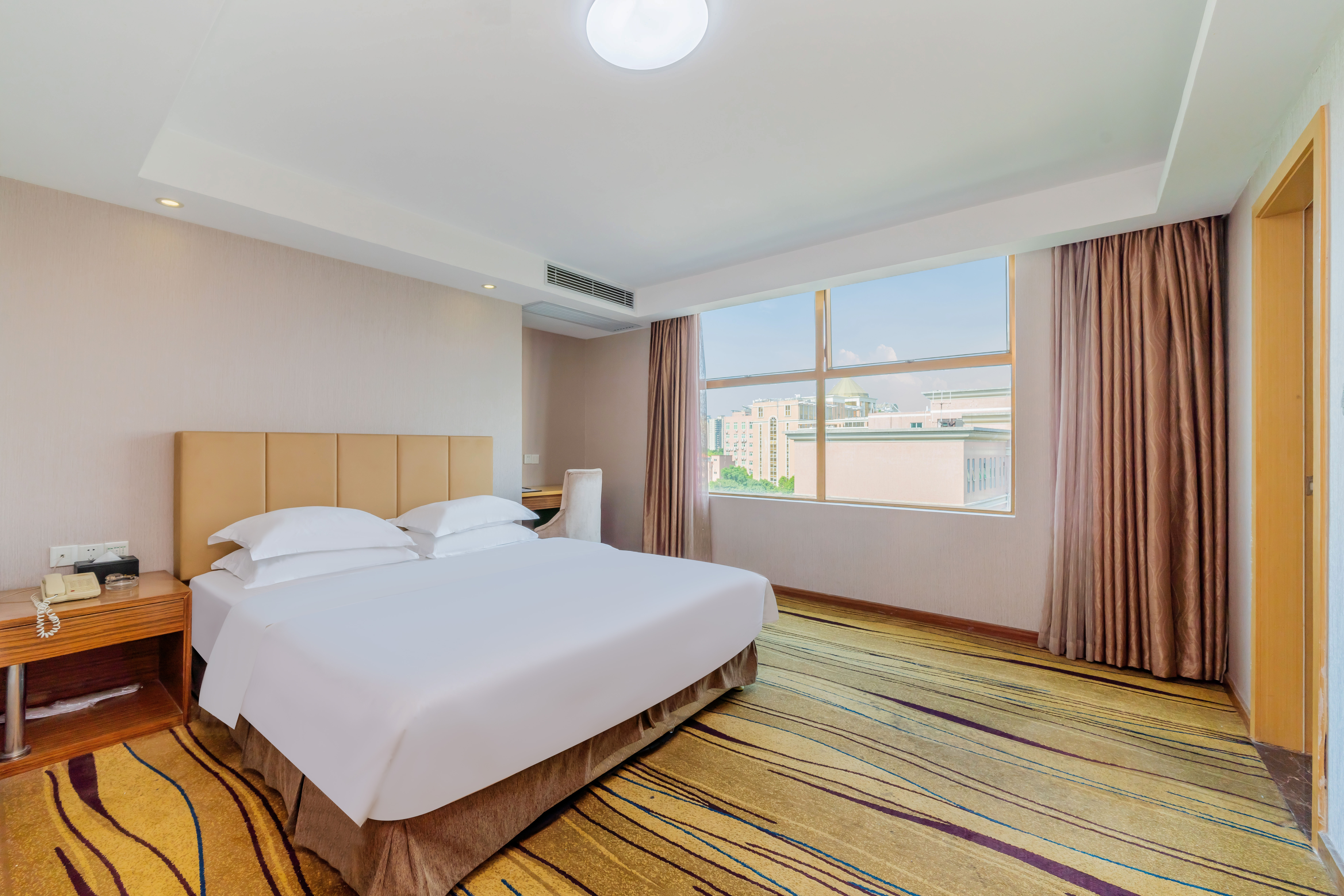 尊享麻将三床大套房「两室一厅+超大空间+大麻将子」