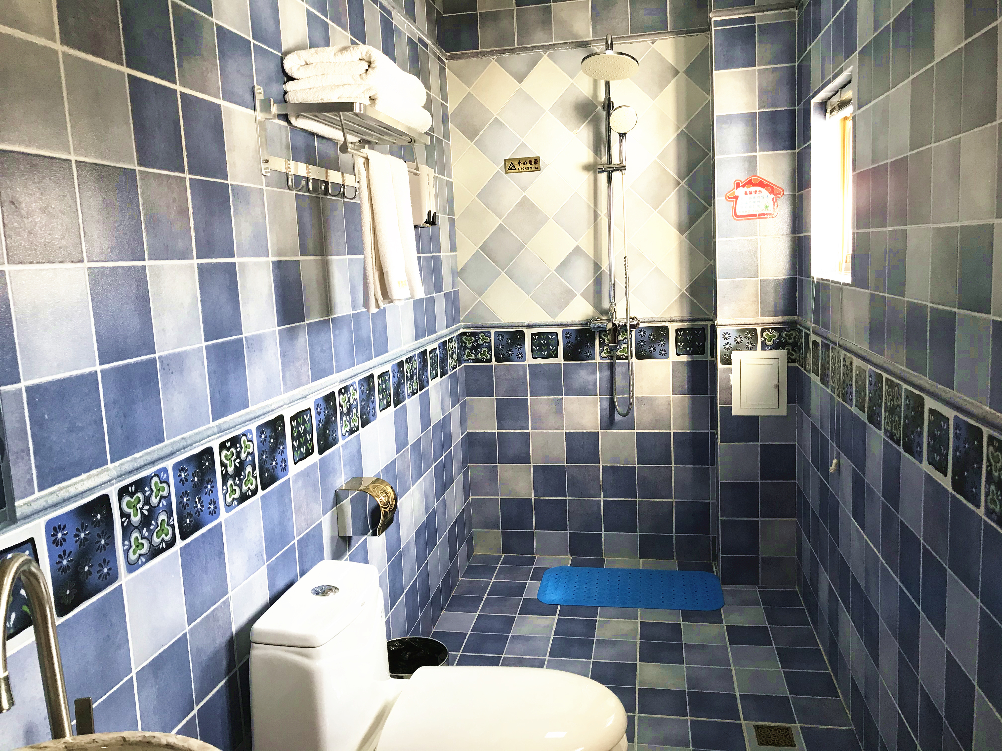 豪華大床房（304.309）