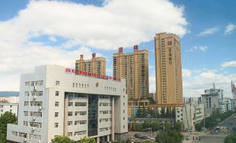 Kangyue Hotel (Zhaotong Zhuquan Road)