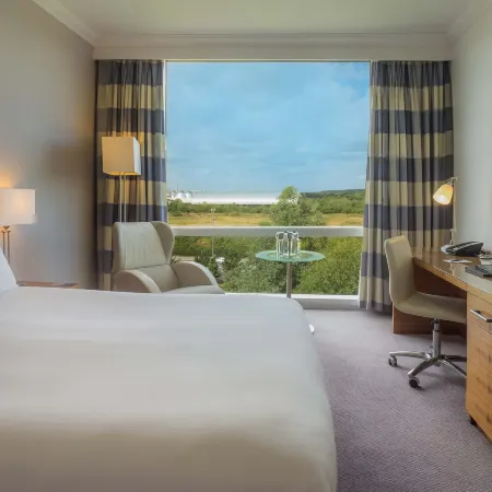 Hilton Reading