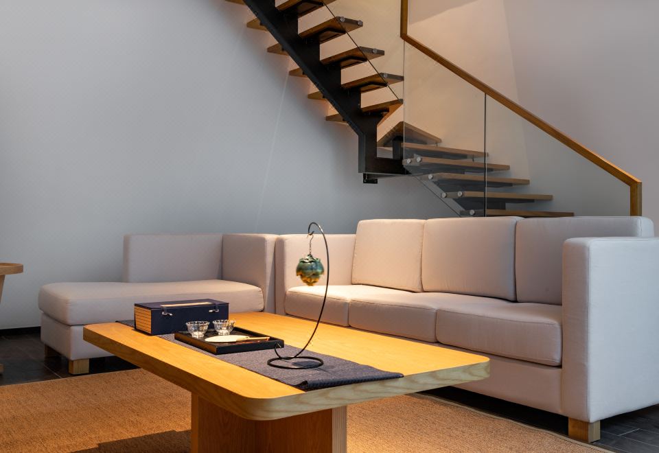 Ting Feng Yin Courtyard Villa Duplex One-Bedroom Suite With A Living Room, Tub And Twin Beds