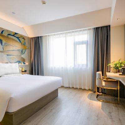 高級大床房（陽光外窗-寬敞明亮-記憶枕） 宜必思尚品飯店（西安鐘鼓樓回民街店）優惠
