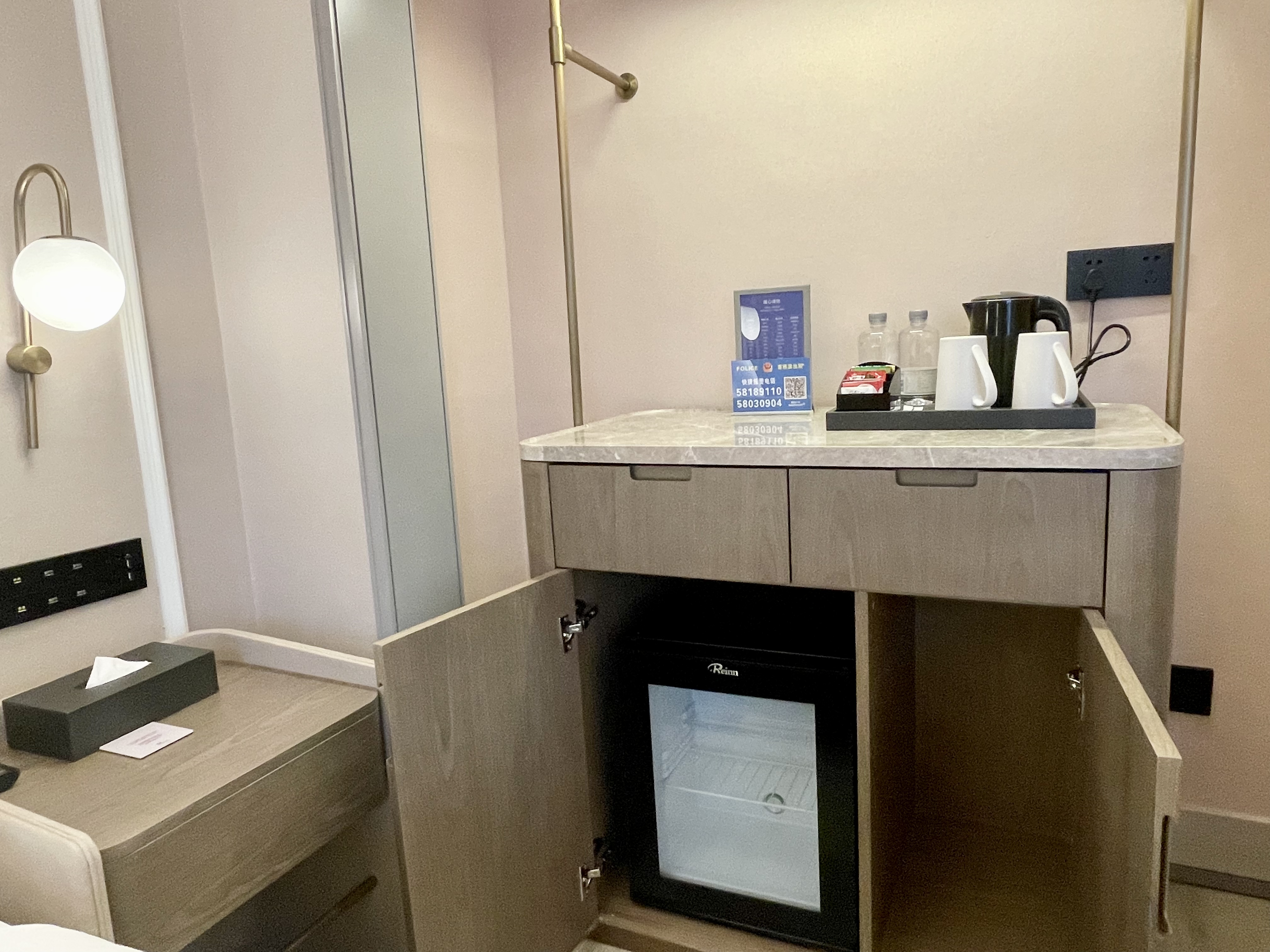 美仑大床房（智能马桶+感应取电+加湿器）