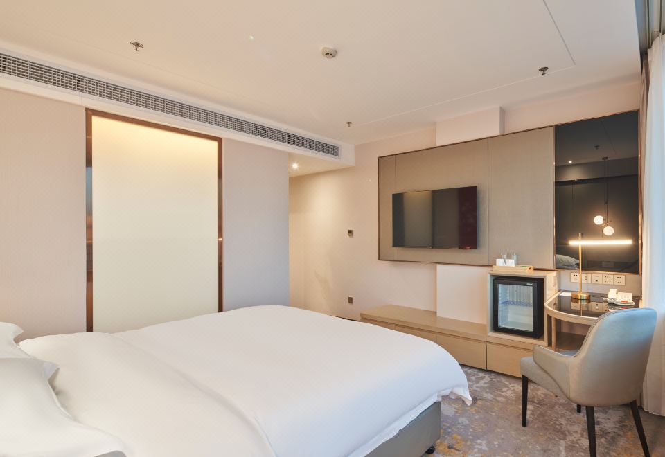 Howard Johnson Paragon Hotel BeijingHoward Johnson Superior Queen Room