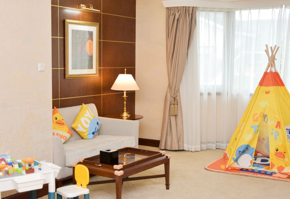 Xijiao State Guest HotelB.Duck Family Room