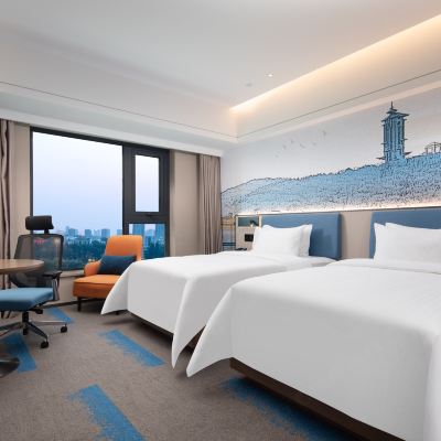 豪華雙床房（智能客控+智能馬桶） 長春文化廣場希爾頓歡朋飯店優惠